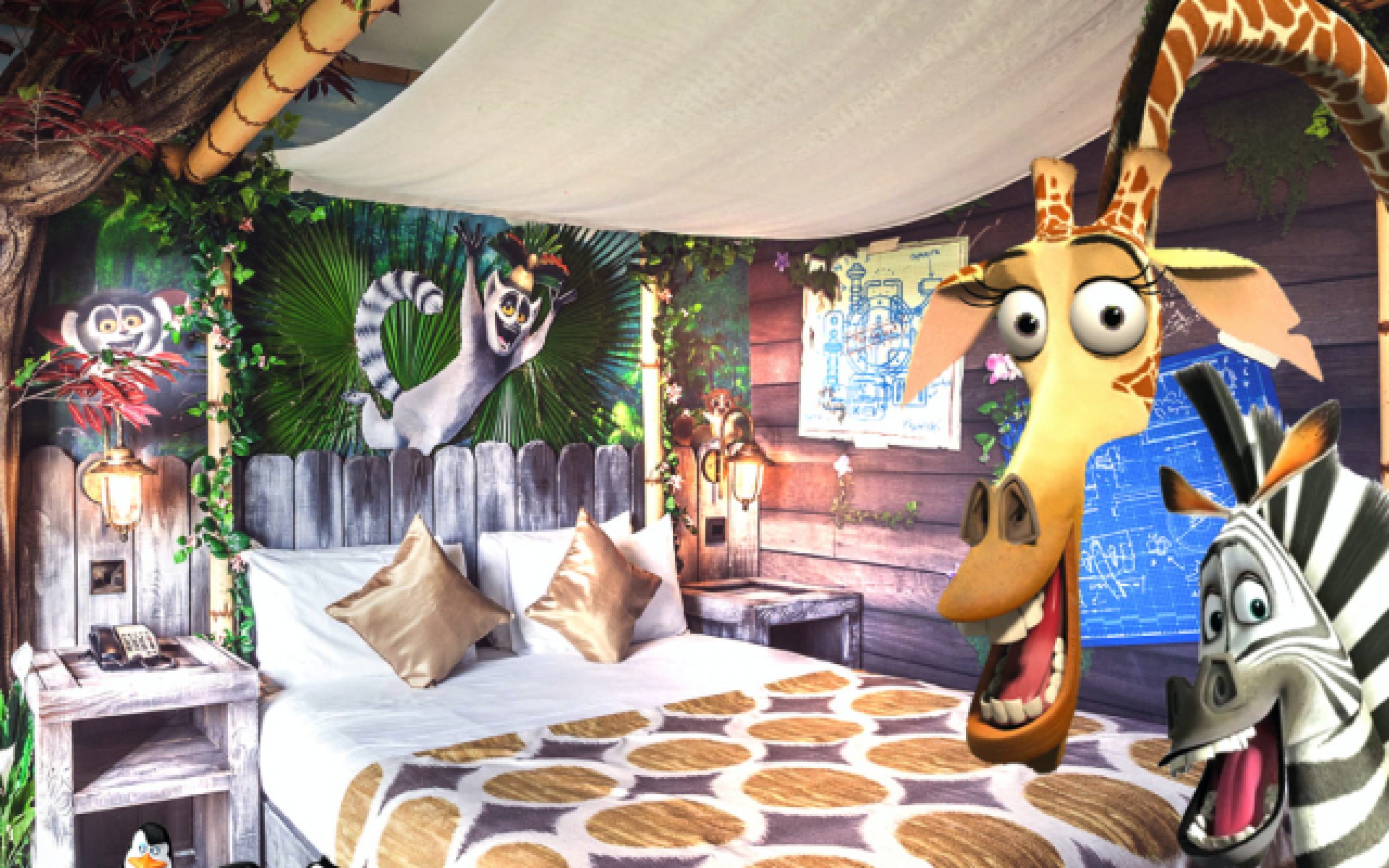 Madagascar themed room