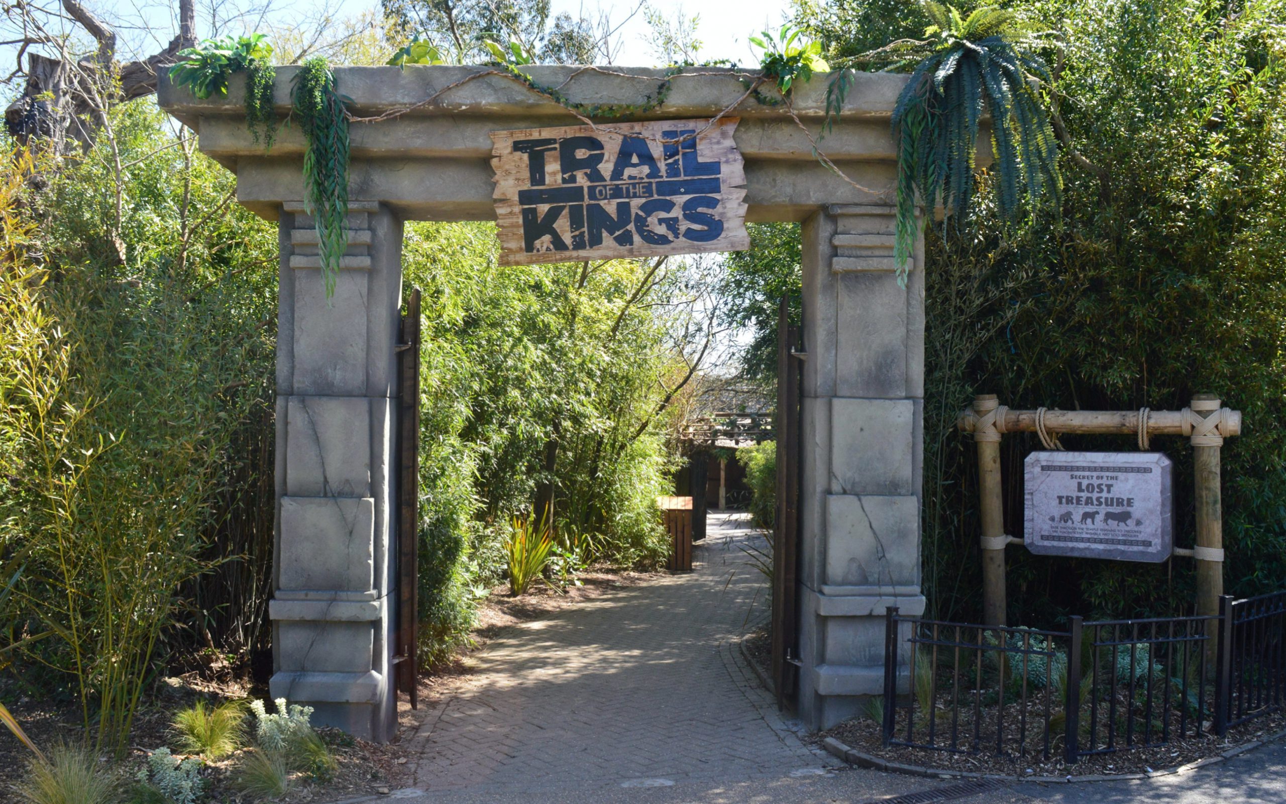 Trail of the kings entrance area