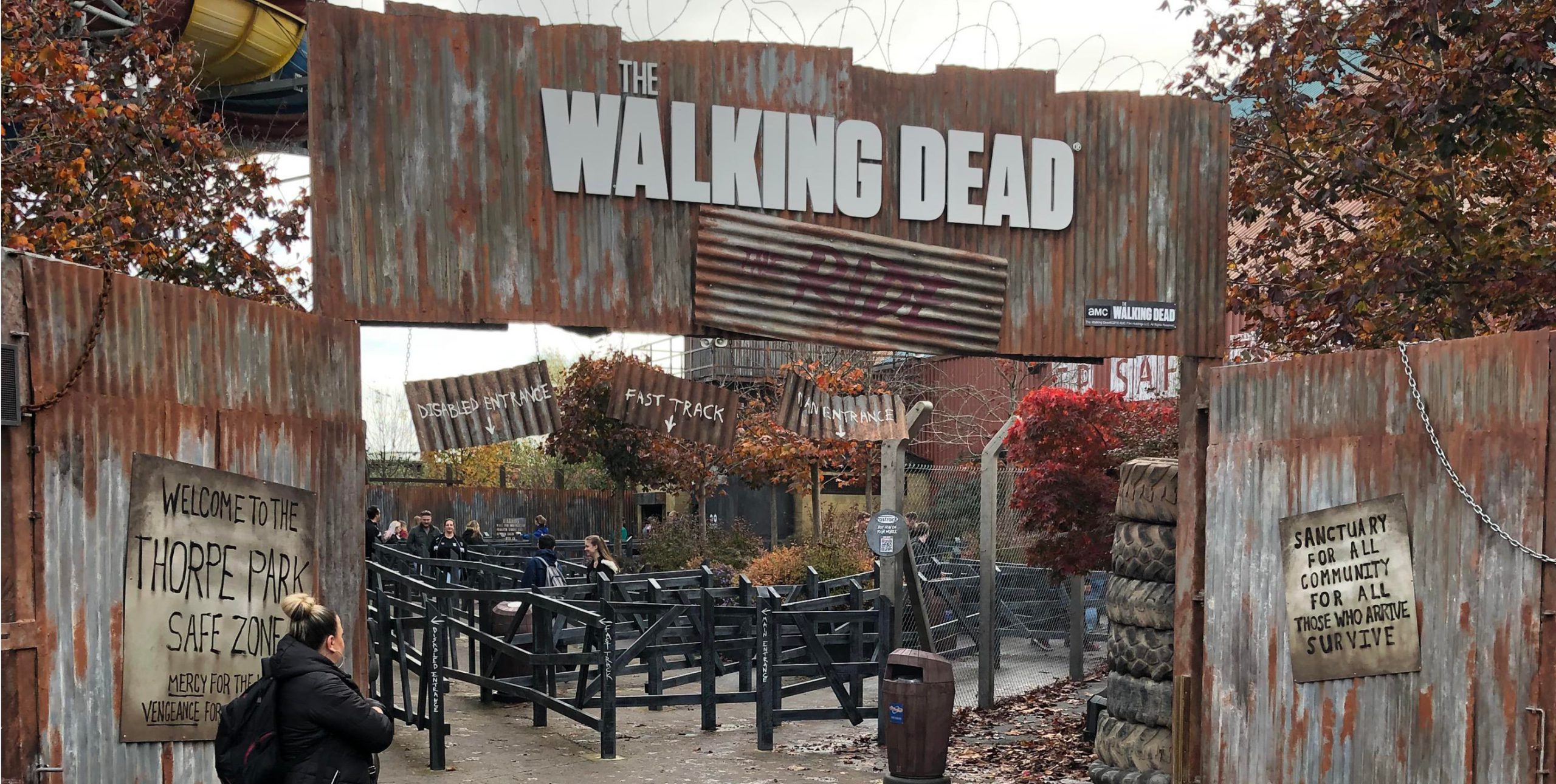 Entrance way to The Walking Dead The Ride